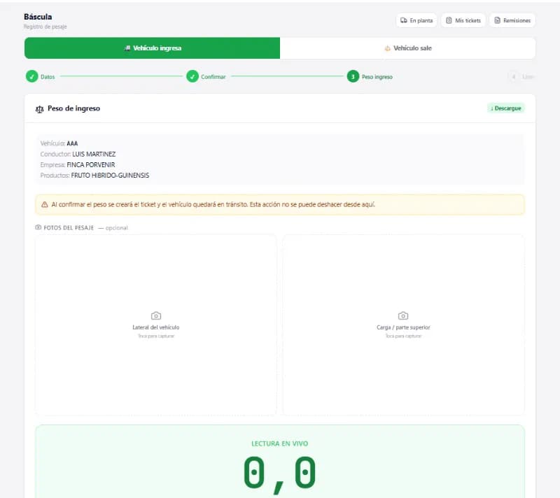 Pantalla de báscula de SmartLoad con los pasos del registro, fotos de evidencia y lectura del peso en vivo